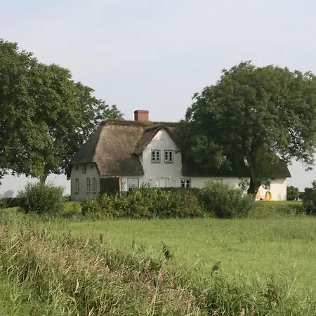 Poppenbuell Thatched House * Osterhever