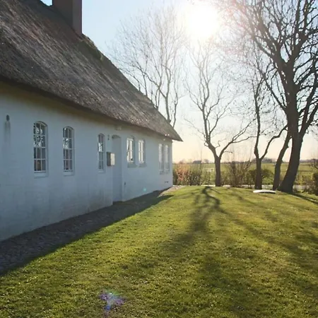Poppenbuell Thatched House *